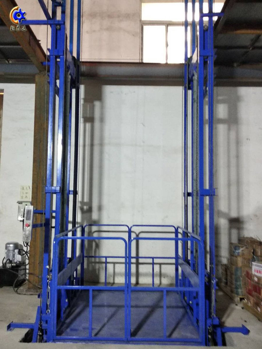 導(dǎo)軌鏈條式升降貨梯