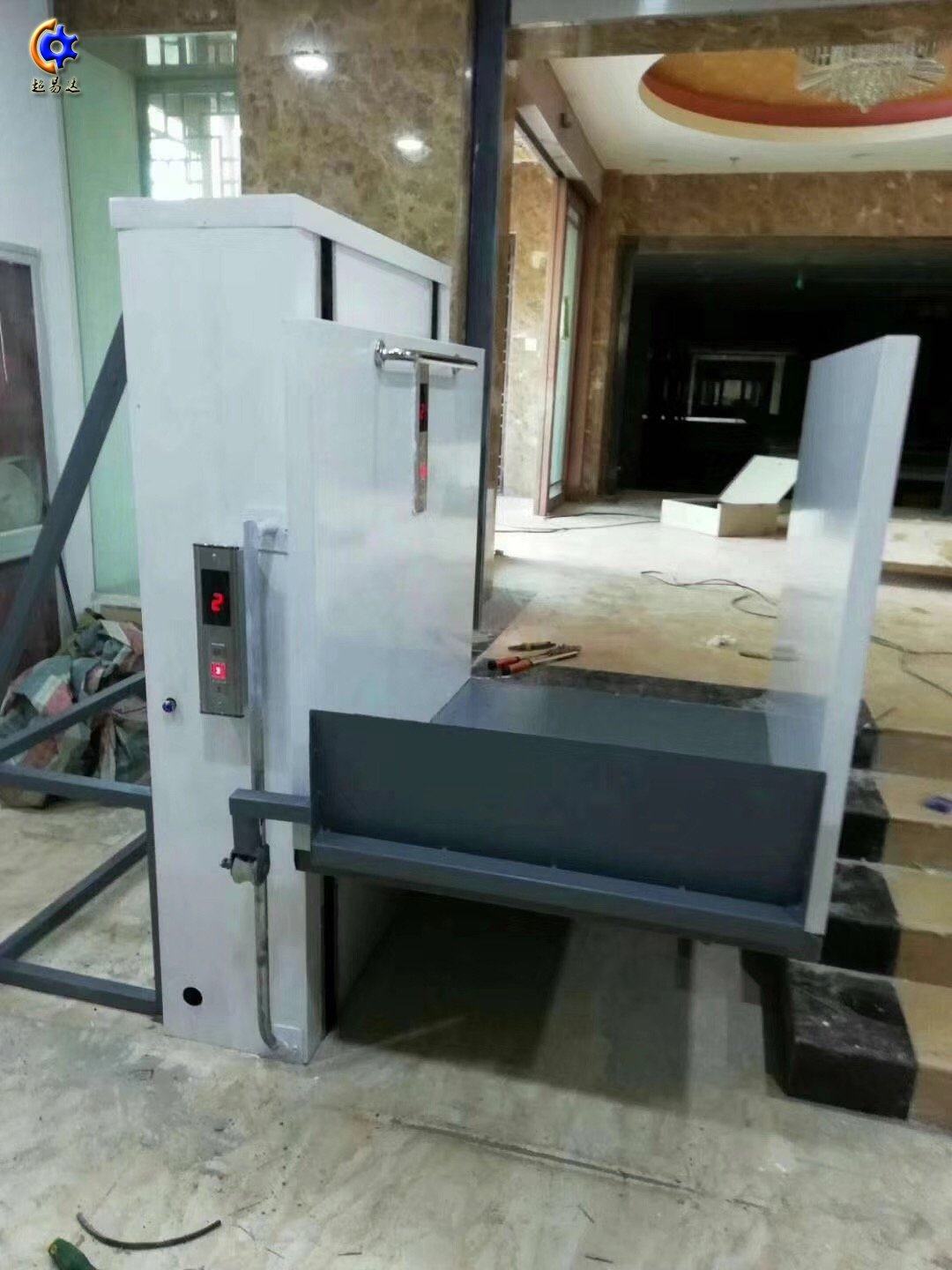 垂直無(wú)障礙升降機(jī)